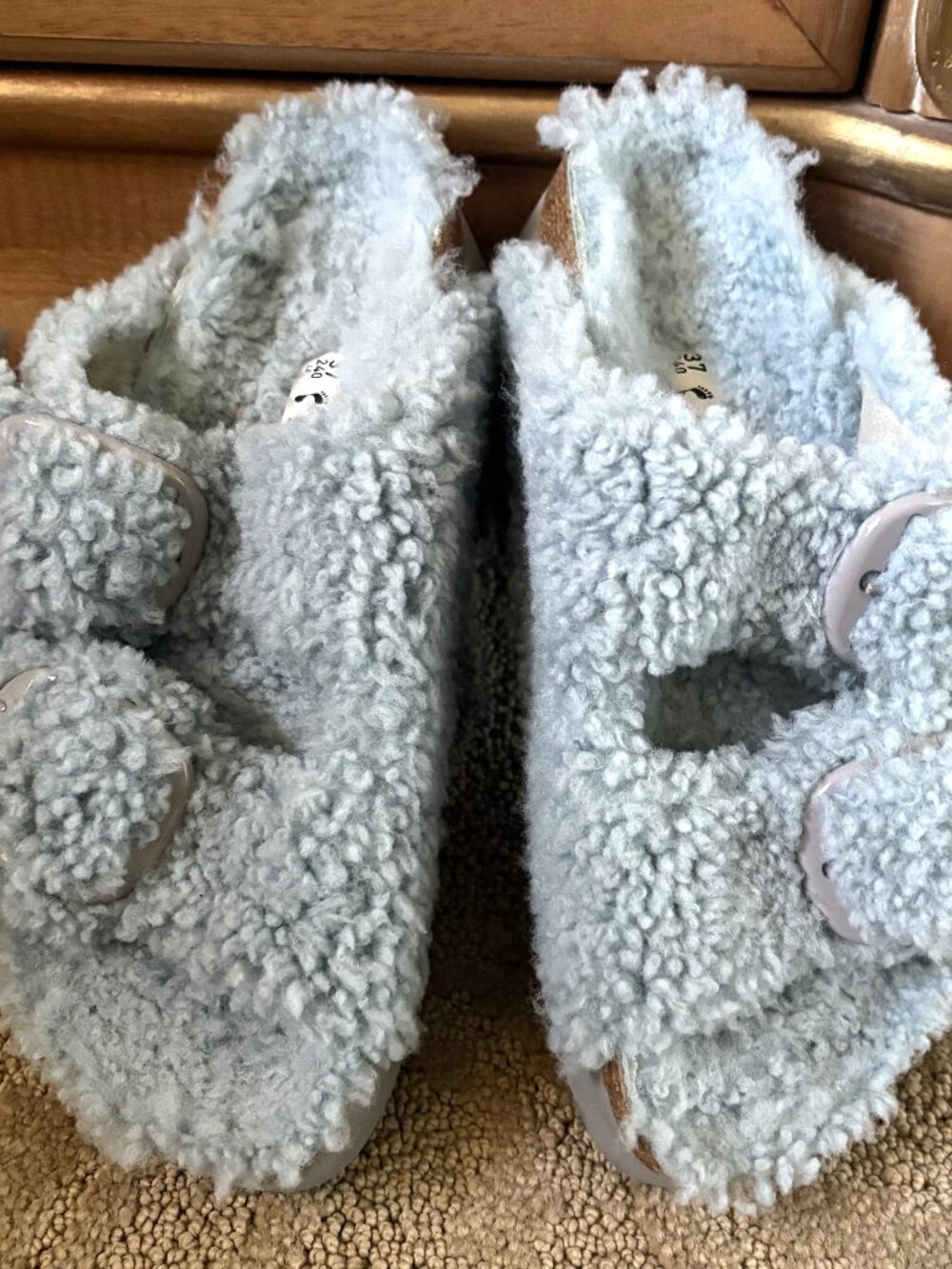 NWOB PAPILLIO BY BIRKENSTOCK ARIZONA LIGHT BLUE SHEARLING SANDALS SIZE: 6